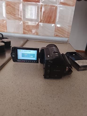 mikrofon mini: Canon Vixia HF10 Full HD videokamera - 1920x1080 Full HD çəkiliş - — 2