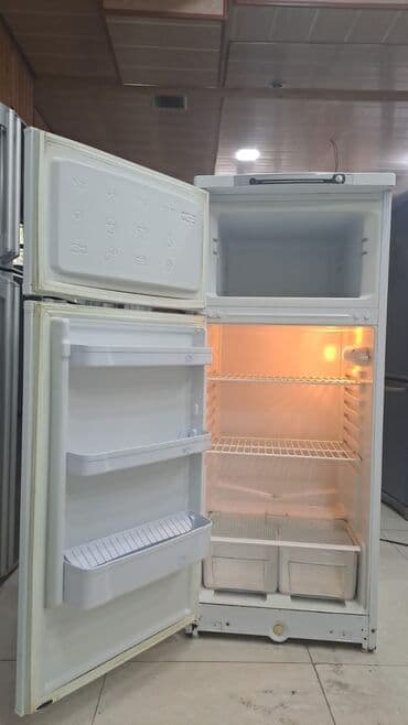 konteyner soyuducu: 2 qapılı Indesit Soyuducu Satılır, rəng - Ağ, Təkərli — 1