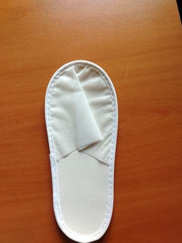 сдам контейнер на ортосайском рынке: Yesikler her novde. Oteller ucun parca ayaqqabi yeni şəpiy. Veşilka — 24