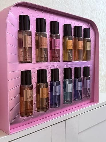 prada eynək: Kosmetik dəst, >10 məhsul, Yeni, Ödənişli çatdırılma — 1