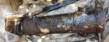 atım qurğu b: Bu, bir hidravlik silindrdir. Bu silindr ağır yüklərin qaldırılması və — 2