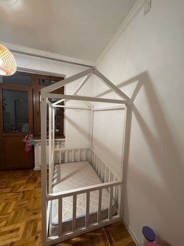 1 ayliq usaq sekilleri: Oğlan və qız üçün, İşlənmiş, Dördbucaq, Beşik, Matras ilə, Yellənmə mexanizmsiz — 2