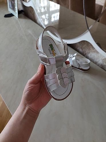 20 manata cixiram: Rəng - Gümüşü Basanojkalar, Ölçü: 25, Qız üçün — 3