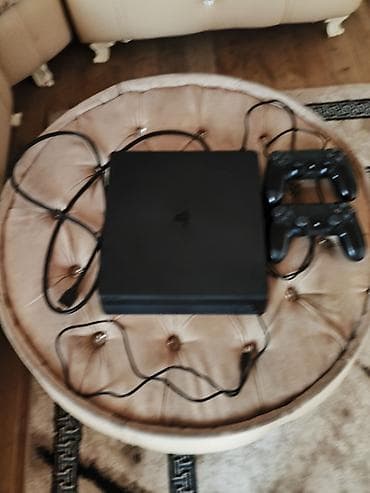 PlayStation 4 Slim oyun konsolu paketi Xüsusiyyətlər: - Model: PS4