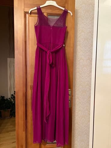 sade donlar: 34-36 olcuye uygundur.1 defe geyinmisem bacimin xina gununde.Rengi — 2