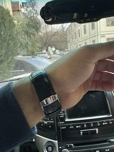 Qol saatı, rəng - Qara