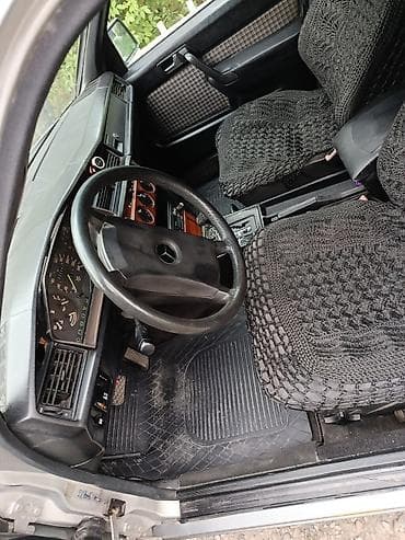 аз авто: Mercedes-Benz W201 (190) sedan - Ban növü: sedan, gümüşü rəng - — 8