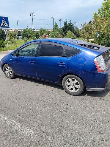 Toyota Prius (II nəsil) hibrid hetçbek - Rəng: mavi - Kuzov: 5 qapılı