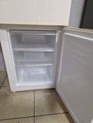 İçki texnikası: İşlənmiş 2 qapılı Hauser Soyuducu Satılır, rəng - Bej, Təkərli — 5