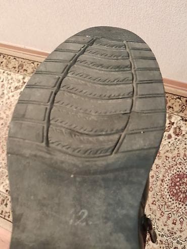 kisi ucun botlar: Мужские ботинки,б/у. Размер 42. Есть ещё кроссовки,куртки, дублёнки — 4