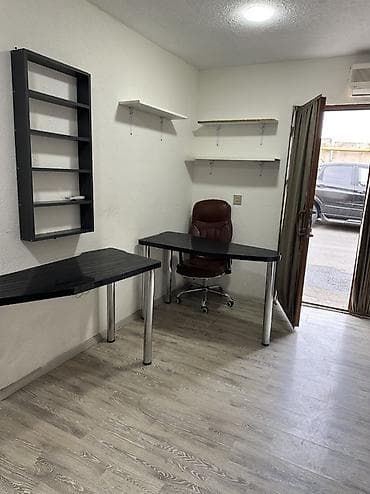 ofis almaq: Obyekt icarəyə verilir. Kiçik ofis/studiyanın icarəsi üçün tam hazır — 2