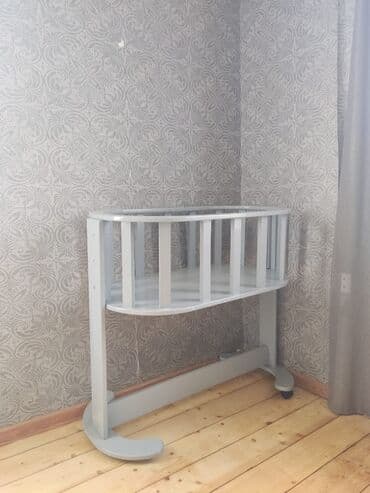 Oğlan və qız üçün, Yumru, Beşik