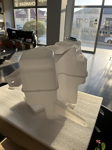 Avtomobil üçün şüşəyuyan maye qabı (washer tank) təqdim olunur — 2