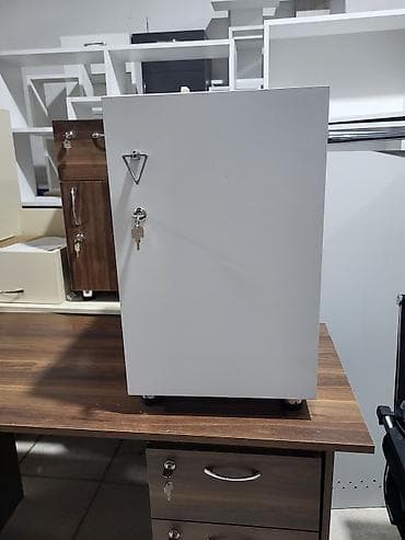 demir şkaf: Açarla kilidlənən metal seyf-kabinet - Material: möhkəm metal — 1