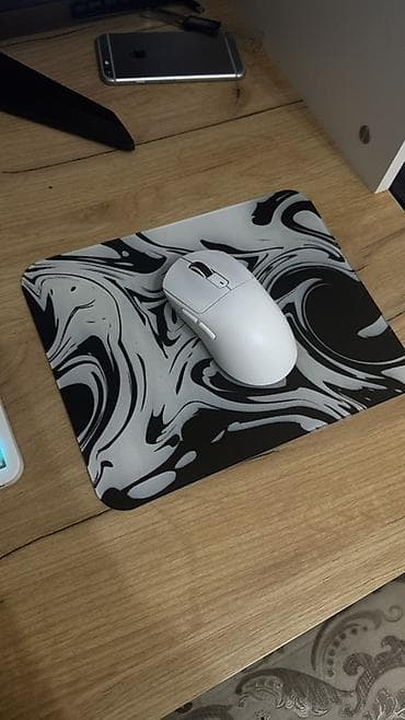 Ноутбуки: Ağ-qara şüşəli mause pad 20x25 ölçülü. mause üzərində rahatlıqla — 2