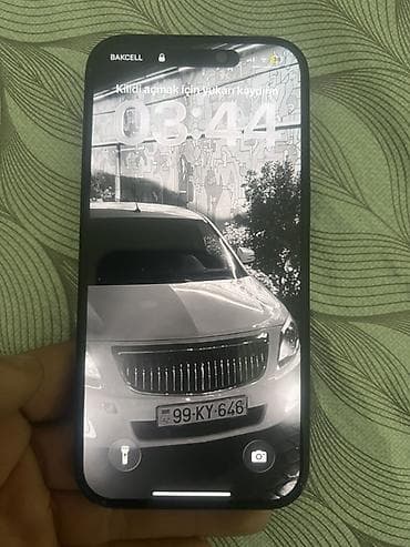 IPhone 15, Qara, Face ID — 7