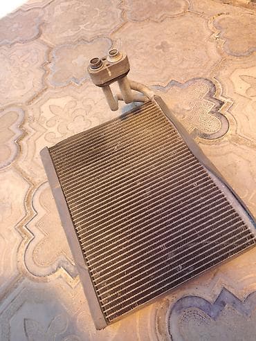 kia servis ehtiyat hisseleri: Təcili satılır Kia sorento 2011 2.0 dizel salon peçinin radiatoru — 2
