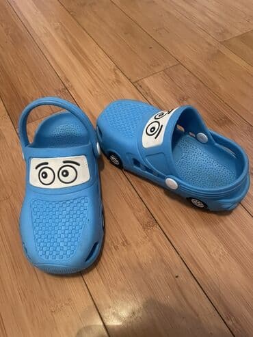 supunatorlu uşaq şəp şəpləri: 29 razmer.Mavi rəngdə, maşın dizaynlı, rezin materialdan hazırlanmış — 1