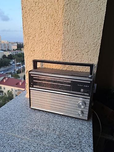 radio vef: VEF 202 portativ tranzistor radio - Model: VEF 202 (Latviya istehsalı — 1