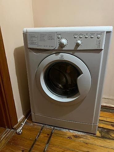 Indesit ön yükleməli paltaryuyan maşın - Brend/model: Indesit, ön