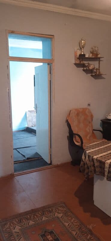 zirede satilan evler: 3 otaqlı, 68 kv. m, Kredit yoxdur, Orta təmir — 4