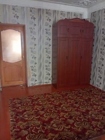 Otaq icarəsi - Fərdi girişə çıxan daxili pilləkənlə ikinci mərtəbədə