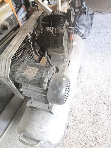 ANDER hava kompressoru - Tip: Kəmər ötürücülü, iki silindrli pistonlu