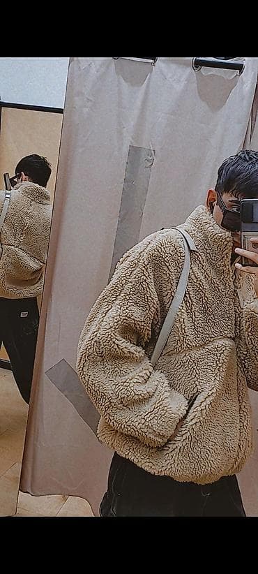 Bershkada 140 azn idi. Unisex qısa fermuarlı teddiyə oxşar şerpa