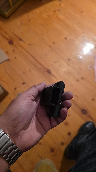 Ofis dəst mebeli: Mebel dəsti – salon/ofis üçün - Resepsion masası: Qara rəngdə parlaq — 9