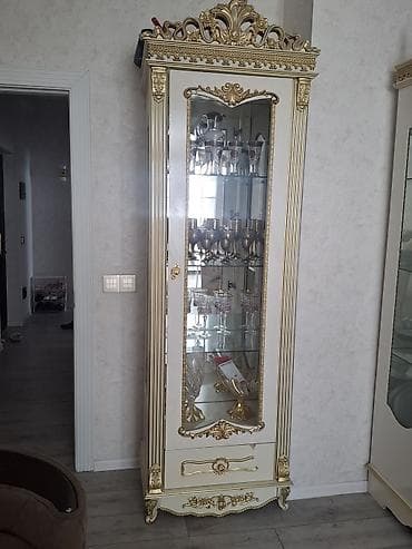 Prablemi: Ön ayna hisse qirilib.Razjlasma yolu ile .Klassik üslubda