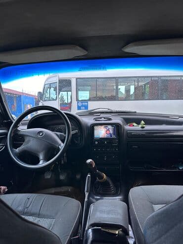 qaz 31 maşın: QAZ 31105 Volga: 2.3 l | 2005 il 55555 km Sedan — 4