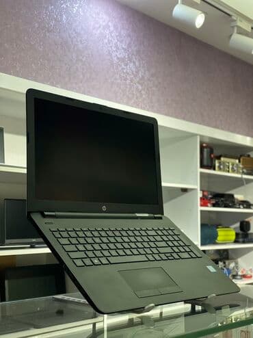 hp pavilion ekran: ◽Model : Hp Laptop 15-bs0xx ◽Prosessor : İntel i7-7500U 2.7GHZ ◽Ekran — 2