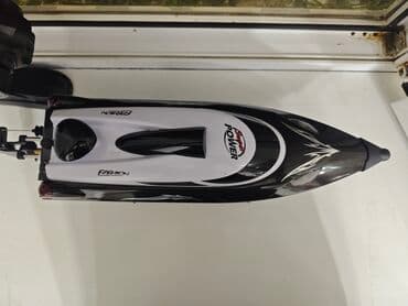 Hovuzlar: Pultla işləyən gəmi 35km/saat sürətlə hərəkət edir. Tərs çevrildikde — 2