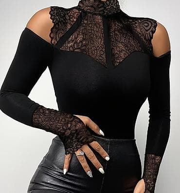 Qara krujeva detallı qadın bluzası - Model: Uzunqollu, çiyinləri açıq