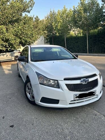 Avtomobil satışı: Chevrolet Cruze: 1.4 l | 2013 il 245 km Sedan — 1