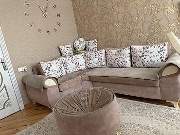 Künc divan dəsti - L‑şəkilli yumşaq künc divan: pastel qəhvəyi rəng