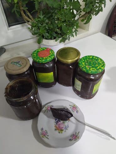 Alça turşusu Lənkəranda hazırlanmış alça turşusu. Qaşıqdan belə