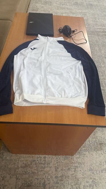 Köynəklər: İdman dəsti, Joma — 1