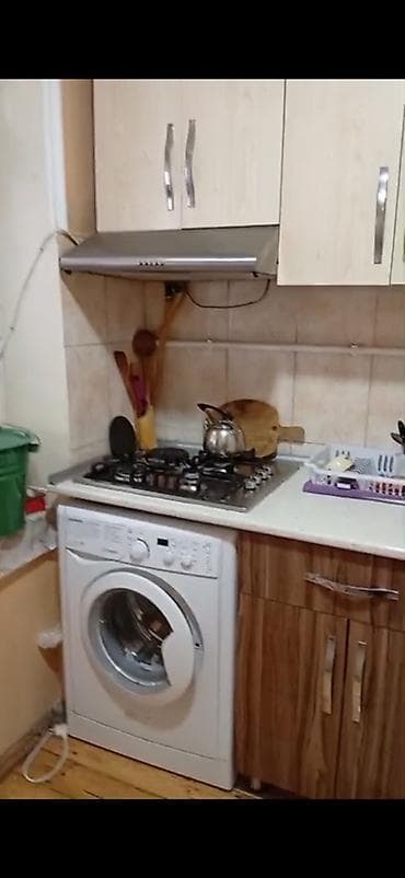 bahali evler: Gengede, pasyolkada .Gold Emine ile uzbe uz. 2 ci etaj. Evde kombi — 2