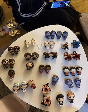 oyuncaq mikrofon: Stranger Things temalı mini kolleksiya fiqurları seti Full kolleksiya — 1