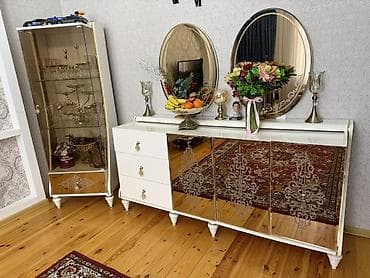 gonag desti: Zövqlü qonaq otağı üçün vitrin və bufet dəsti - Rəng: ağ-krem — 3