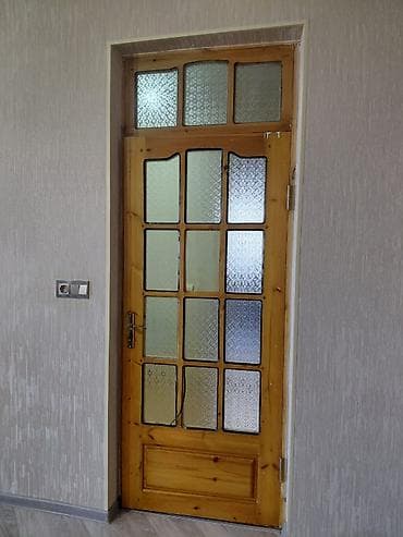 Taxta iç otaq qapısı – şüşəli model 4 eded2eded şuşesiz olçusu 2.40