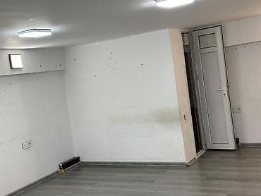 studiya: 55m2 saheli isigi suyu ayrica olan yaxsi temirli obyekt kiraye — 2