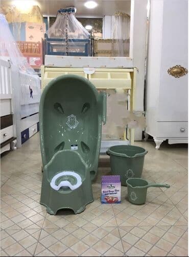 usaq qizil sirqalari: Uşağ üçün hamam dəsti 5hissədən ibarətdir:Vanna-vedrə-su — 12