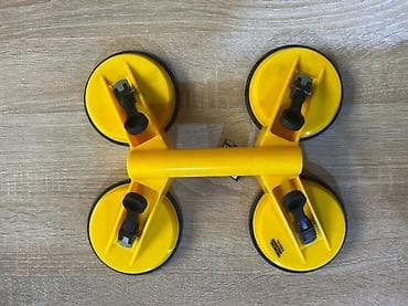 Şüşe tutan ve kafel tutan