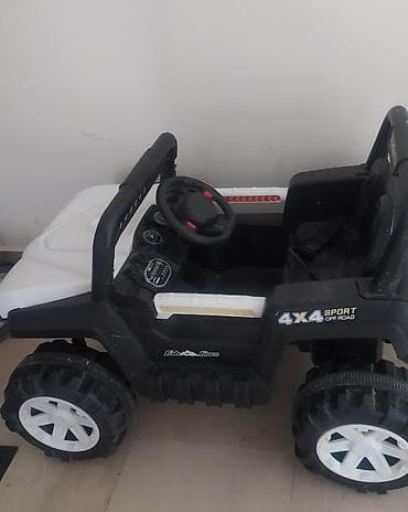 Uşaq üçün elektrik maşınları: Uşaq maşını – 4x4 Sport Off Road - Korpus: jeep tipli, ağ-qara — 1