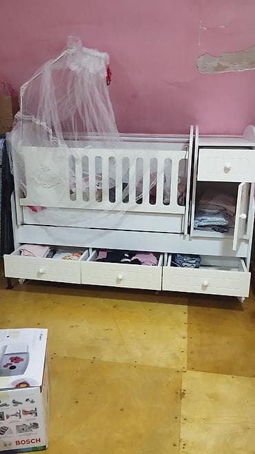 mebel dolab: Oğlan və qız üçün, İşlənmiş, Dördbucaq, Beşik, Dəst ilə, Matras ilə, Yellənmə mexanizmsiz — 6