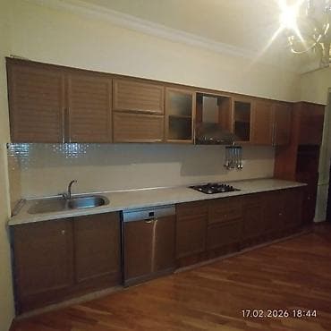 Qiymət 300azn tecili satılır. (qabyuyan daxil olarsa 400azn) Mətbəx