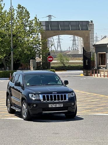 Jeep Grand Cherokee: 3.6 l | 2012 il 93500 km Ofrouder/SUV — 2