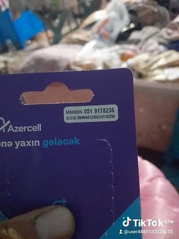 r17 disk təkər: Məhsul: Təkərli kənd təsərrüfatı traktoru (mavi kabinəli) Təsvir: - — 10